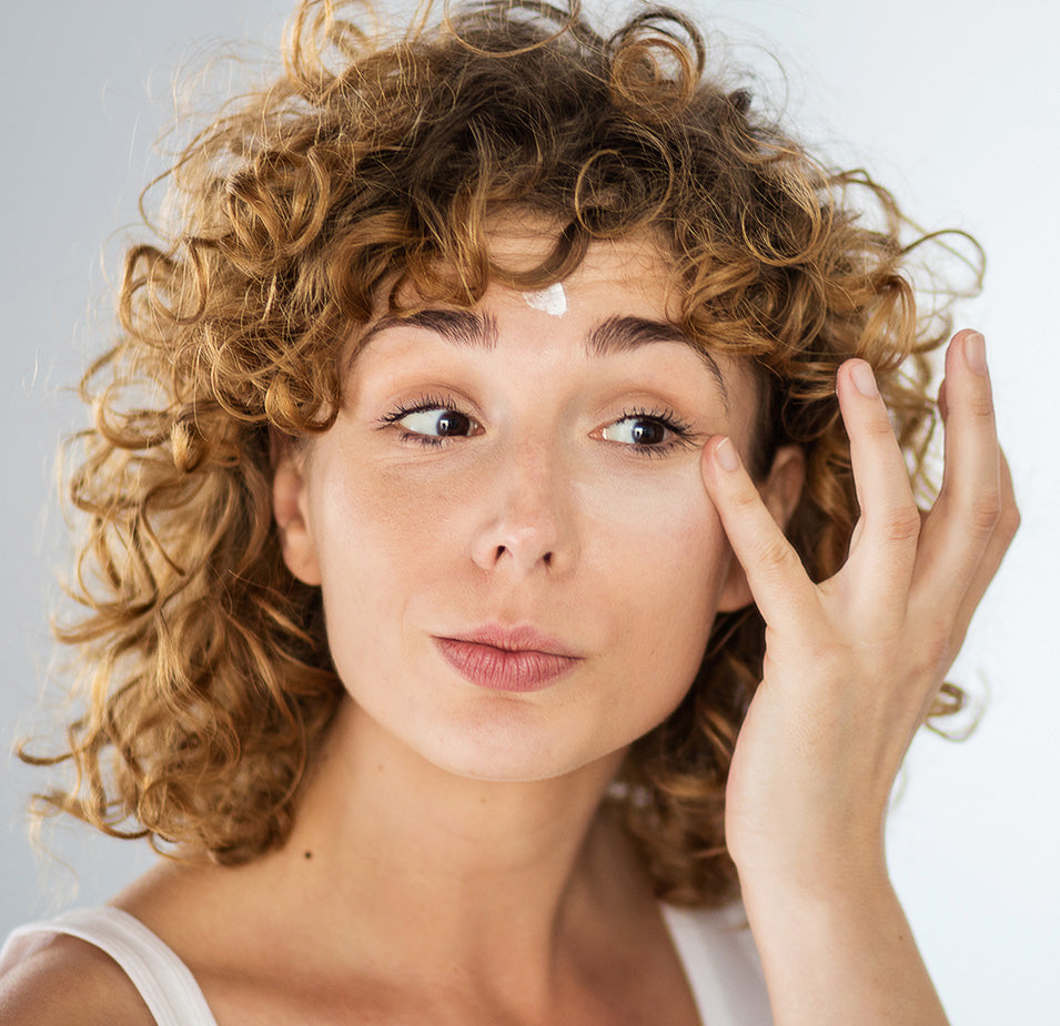 Hyaluronic Acid & Brown Seaweed Bioferment: The Ultimate Duo for Hydration and Radiance